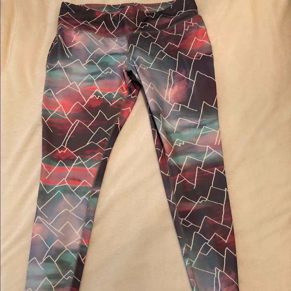 Mountain Leggings Size Medium, WORN ONCE!